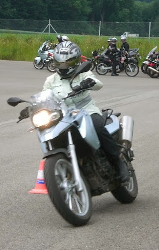 Rezensionen über toeffkurs24.ch DIE Motorradfahrschule in der Zentralschweiz in Schwyz - Fahrschule