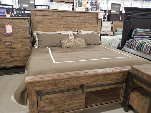 Furniture Store «Weekends Only Furniture & Mattress», reviews and photos, 8315 Center Run Dr, Indianapolis, IN 46250, USA