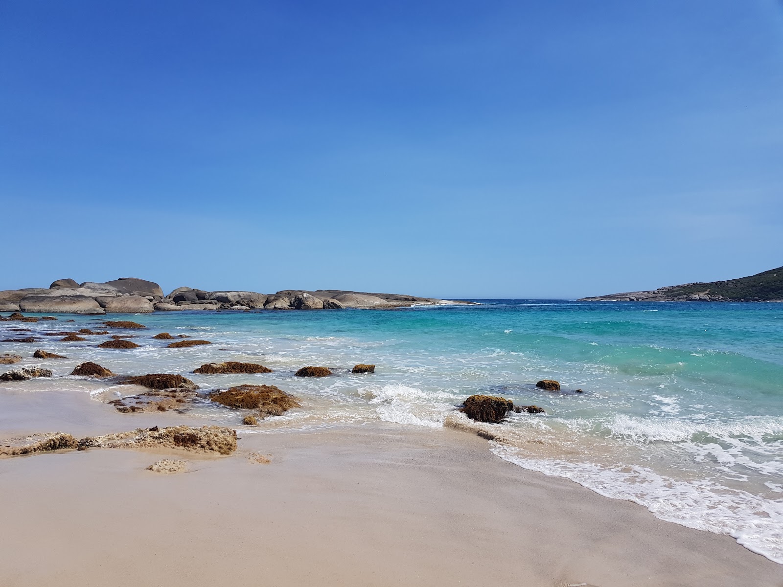 Valokuva Lowlands Beach IIista. mukavuudet alueella
