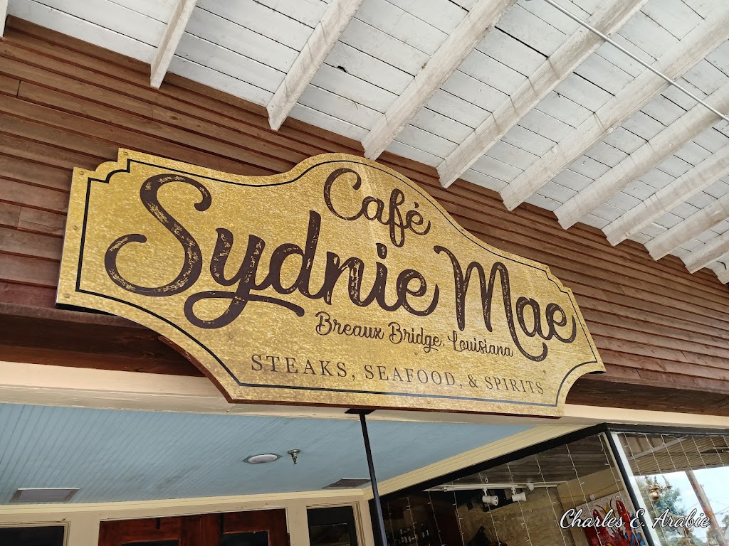 Cafe Sydnie Mae 70517