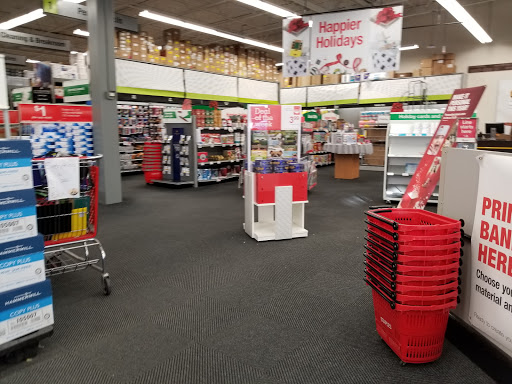 Office Supply Store «Staples», reviews and photos, 4940 O St, Lincoln, NE 68510, USA