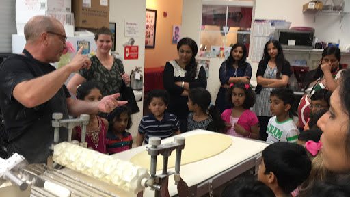 Donut Shop «Donut Hutt», reviews and photos, 1016 W Poplar Ave #111, Collierville, TN 38017, USA