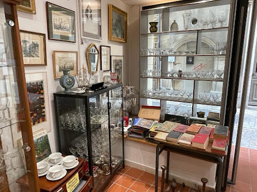 Magasin d'antiquités MARC FONROUGE ANTIQUITES BROCANTE Carpentras