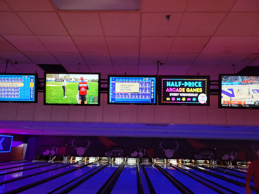 Bowling Alley «Brunswick Zone Woodridge», reviews and photos, 1555 75th St, Woodridge, IL 60517, USA