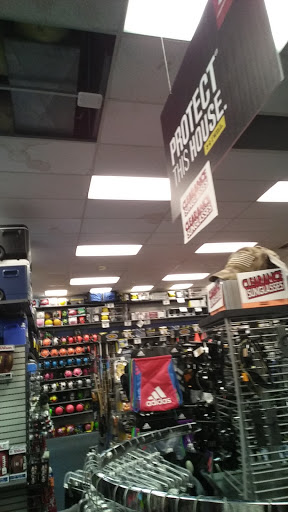 Sporting Goods Store «Big 5 Sporting Goods - Alameda», reviews and photos, 325 Park St, Alameda, CA 94501, USA