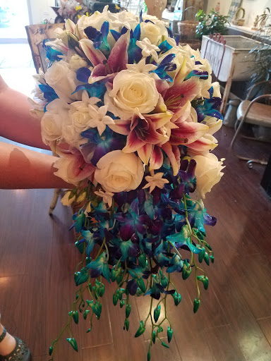 Florist «The Rustic Rose Flowers and Collectibles», reviews and photos, 220 W Main St, Williamsburg, OH 45176, USA