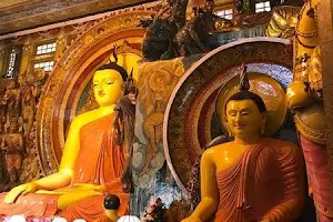 Isipathanaramaya Buddhist Temple image