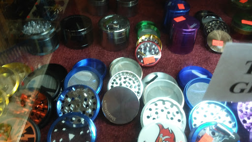 Tobacco Shop «One Love Tobacco & Gifts», reviews and photos, 7116 Gulf Blvd, St Pete Beach, FL 33706, USA