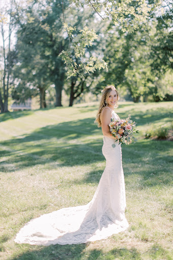 Bridal Shop «J & B Bridals & Formals», reviews and photos, 136 S Main St, Chambersburg, PA 17201, USA