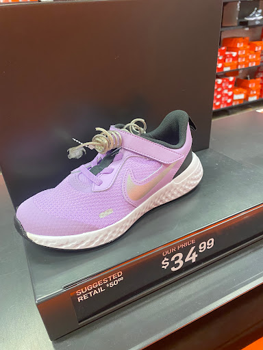 Shoe Store «Nike Factory Store», reviews and photos, 12801 W Sunrise Blvd Suite 1005, Sunrise, FL 33323, USA