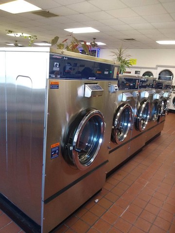 Laundromat «Gloucester U-Do-It Laundry», reviews and photos, 6784 Main St, Gloucester Courthouse, VA 23061, USA