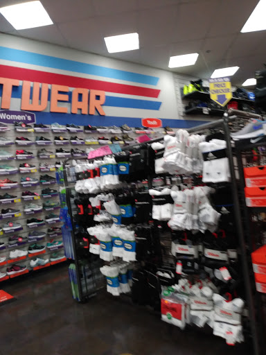 Sporting Goods Store «Big 5 Sporting Goods - Olympia», reviews and photos, 909 Cooper Point Rd SW, Olympia, WA 98502, USA