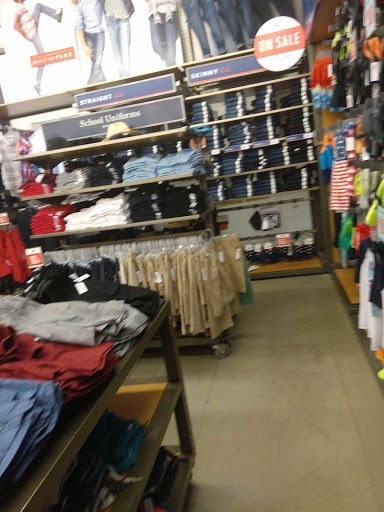 Clothing Store «Old Navy», reviews and photos, 43 Middlesex Turnpike, Burlington, MA 01803, USA