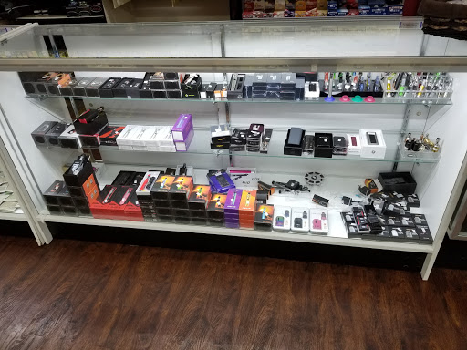 Tobacco Shop «Tobacco &more smoke & vape shop», reviews and photos, 11924 Seminole Blvd, Largo, FL 33778, USA