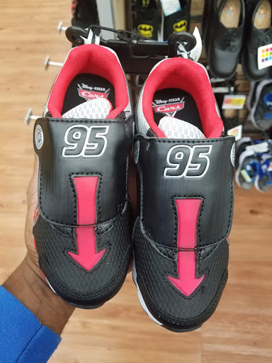 Discount Store «Walmart», reviews and photos, 80 Town Line Rd, Rocky Hill, CT 06067, USA