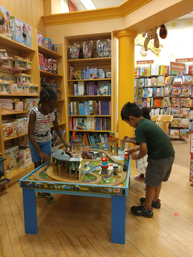 Book Store «Barnes & Noble», reviews and photos, 91 Old Country Rd, Carle Place, NY 11514, USA