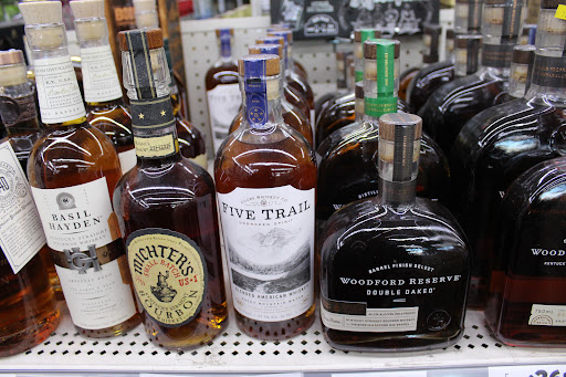 Liquor Store «Virginia Curve Liquor Store», reviews and photos, 856 Virginia Ave, Atlanta, GA 30354, USA