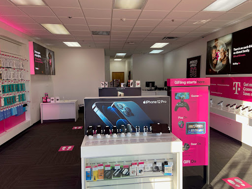 Cell Phone Store «T-Mobile», reviews and photos, 25 City Ave, Bala Cynwyd, PA 19004, USA