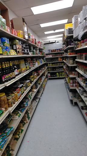 Grocery Store «Iowa City Halal And Grocery», reviews and photos, 1806 Boyrum St, Iowa City, IA 52240, USA