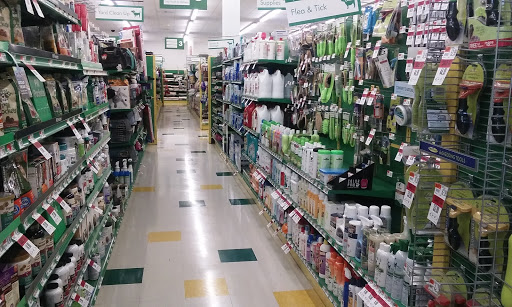 Pet Supply Store «Pet Supplies Plus», reviews and photos, 4824 Broadway St, Quincy, IL 62305, USA