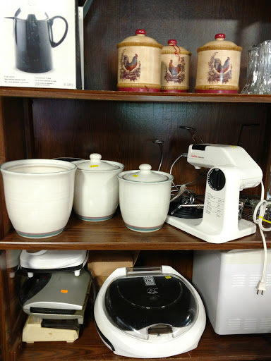 Thrift Store «Freedom Treasures Resale Store», reviews and photos, 7570 Cooley Lake Rd, Waterford Twp, MI 48327, USA