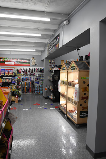 Pet Supply Store «Petsakes», reviews and photos, 295 9th St NE, Altoona, IA 50009, USA