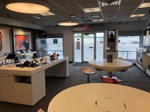 Cell Phone Store «AT&T», reviews and photos, 1414 9th Ave SE c, Watertown, SD 57201, USA