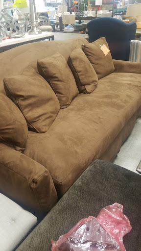 Discount Store «Bulldog Liquidators», reviews and photos, 130 NH-111, Hampstead, NH 03841, USA