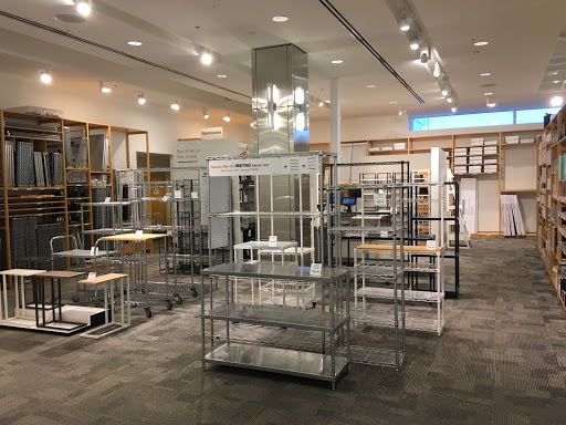 Custom-made shelves Cincinnati