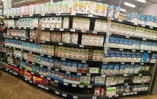 Shopping Mall «Plaza El Segundo», reviews and photos, 760 S Sepulveda Blvd, El Segundo, CA 90245, USA