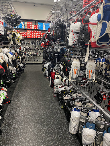 Sporting Goods Store «Play It Again Sports», reviews and photos, 62 Montvale Ave E, Stoneham, MA 02180, USA