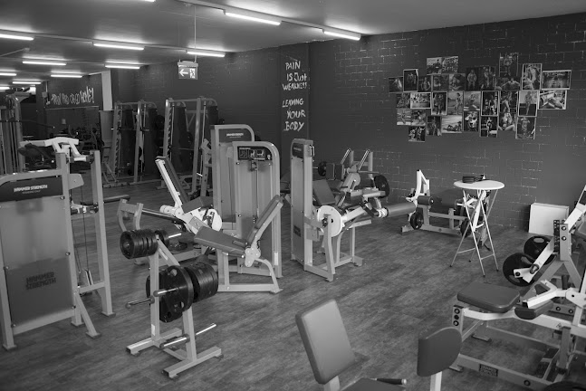 Old School Gym 24 - Fitnessstudio