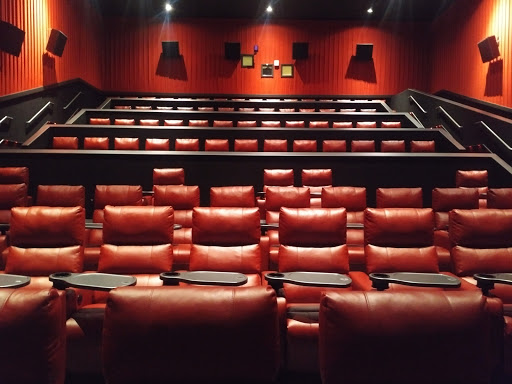 Movie Theater «Bow Tie Cinemas Marquis 16 & BTX Theater», reviews and photos, 100 Quarry Rd, Trumbull, CT 06611, USA