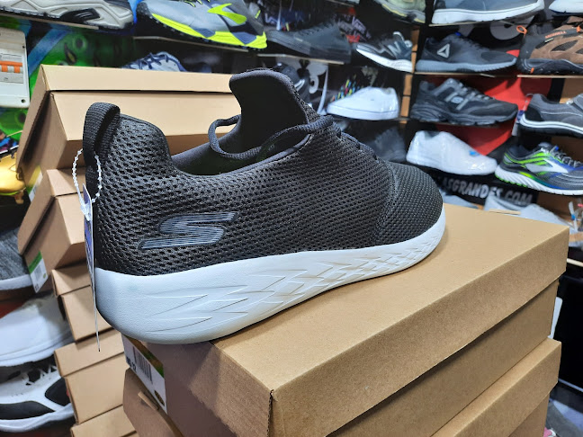 Opiniones de Zapatillas grandes Peru en La Victoria - Tienda de ropa