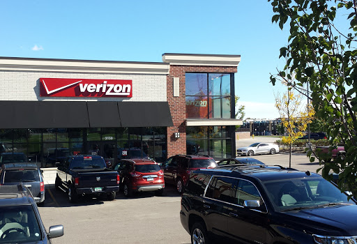 Cell Phone Store «Verizon», reviews and photos, 3159 S Rochester Rd, Rochester Hills, MI 48307, USA