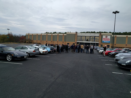 Movie Theater «Regal Cinemas Manassas 14 & IMAX», reviews and photos, 11380 Bulloch Dr, Manassas, VA 20109, USA