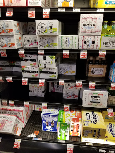 Supermarket «Giant Eagle Supermarket», reviews and photos, 55 Meadow Park Ave, Lewis Center, OH 43035, USA