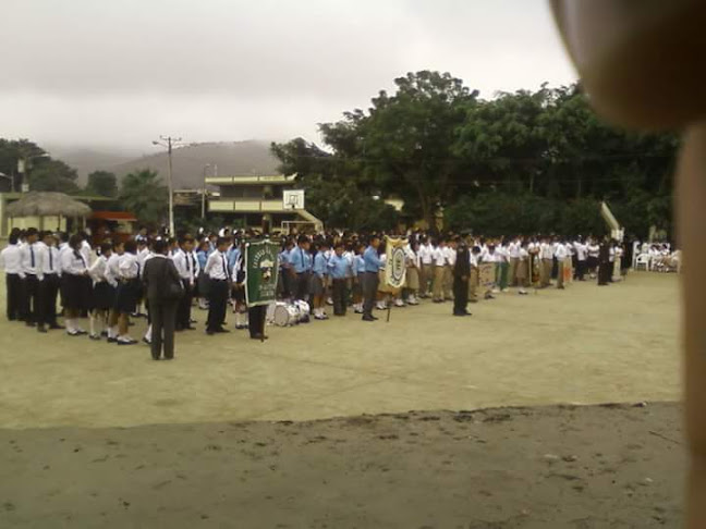 Unidad Educativa Fiscal Provincia De manabi - Puerto Lopez