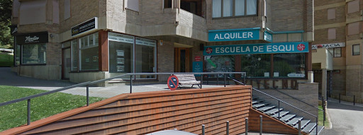 Saplan Real Estate en Les