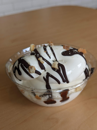 Donut Shop «Krispy Kreme South Charleston», reviews and photos, 42 Riverwalk Plaza McCorkle Ave, South Charleston, WV 25303, USA