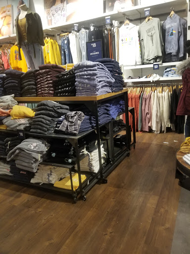 Clothing Store «Aéropostale», reviews and photos, 200 Baychester Ave, Bronx, NY 10475, USA