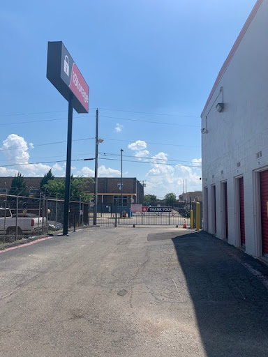 Self-Storage Facility «Simply Self Storage - Northwest Highway/Love Field», reviews and photos, 9450 Hargrove Dr, Dallas, TX 75220, USA