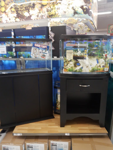 Pet Supply Store «Petco Animal Supplies», reviews and photos, 3077 Waldorf Market Pl, Waldorf, MD 20603, USA