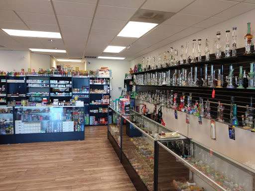Tobacco Shop «Seaside Smoke and Vape shop», reviews and photos, 575 S Roosevelt Dr b, Seaside, OR 97138, USA