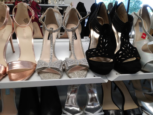 Shoe Store «Marti & Liz», reviews and photos, 1268 Campbell Ln, Bowling Green, KY 42104, USA