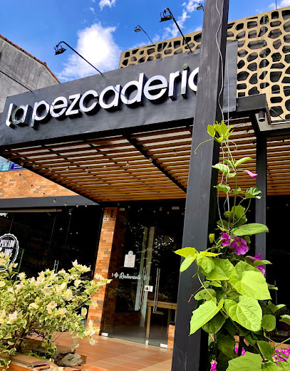 La Pezcadería Tienda y Restaurante - Frente al Parque de la Clínica Santa Ana, Av. 10 Este #8 – 08, Cúcuta, Norte de Santander, Colombia
