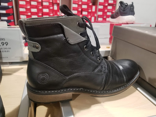 Shoe Store «DSW Designer Shoe Warehouse», reviews and photos, 8506 E 71st St, Tulsa, OK 74133, USA