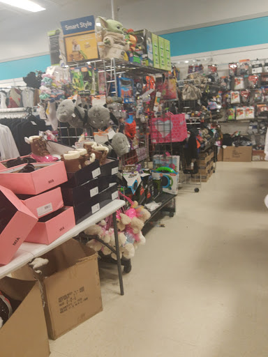 Clothing Store «Rugged Wearhouse», reviews and photos, 6096 Rose Hill Dr, Alexandria, VA 22310, USA