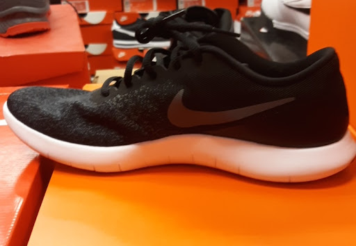 Shoe Store «Shoe Carnival», reviews and photos, 2130 Brookmeade Dr, Columbia, TN 38401, USA