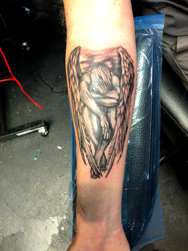 Tattoo Shop «PAS Tattoos», reviews and photos, 1735 E Ohio Pike, Amelia, OH 45102, USA